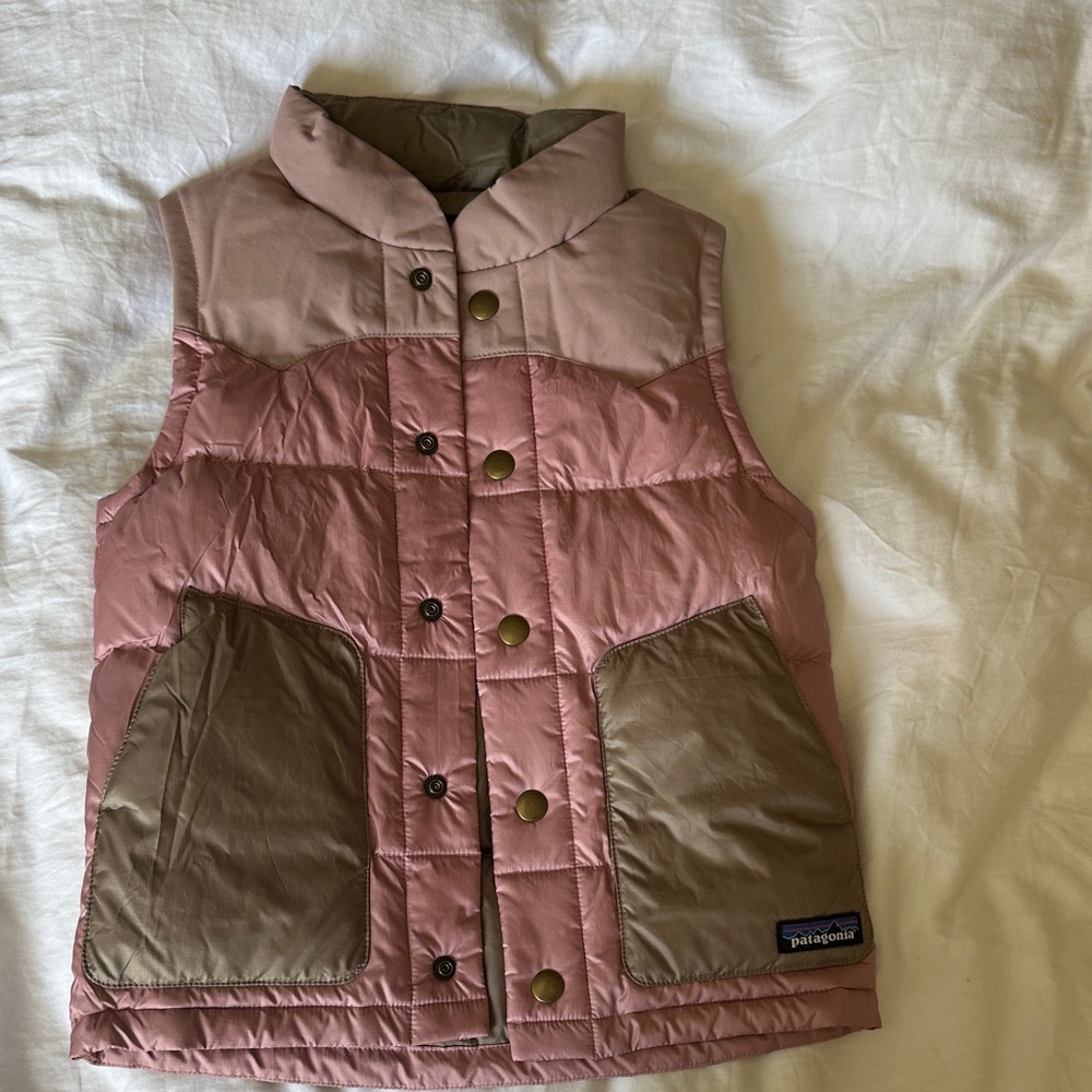 Patagonia Kids Vest in Pink and Tan